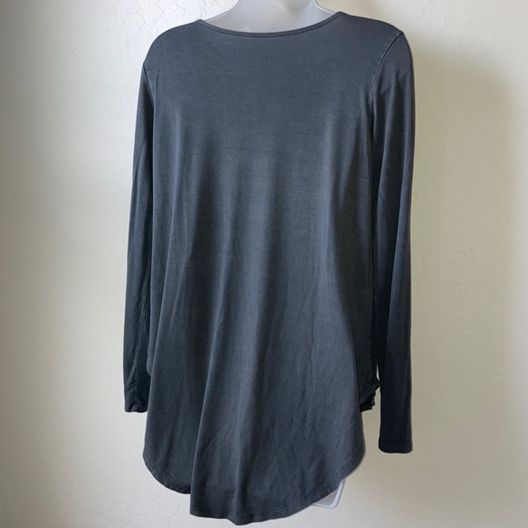 American Eagle Medium charcoal cage front flow top - Picture 6 of 11